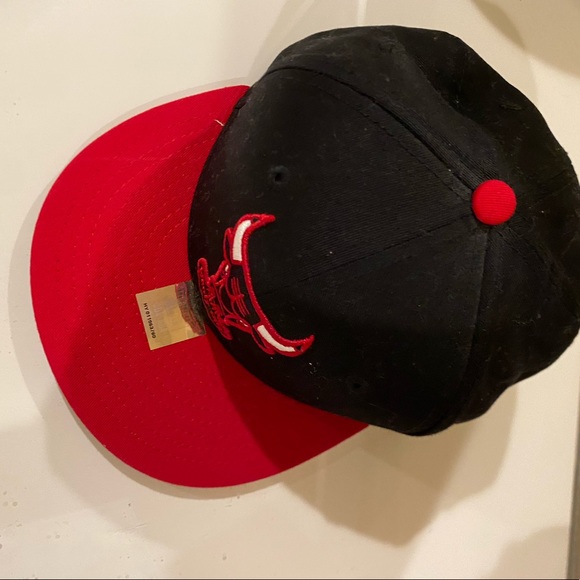 Adjustable New Era snapback cap for kid. Used only once. - Picture 3 of 7